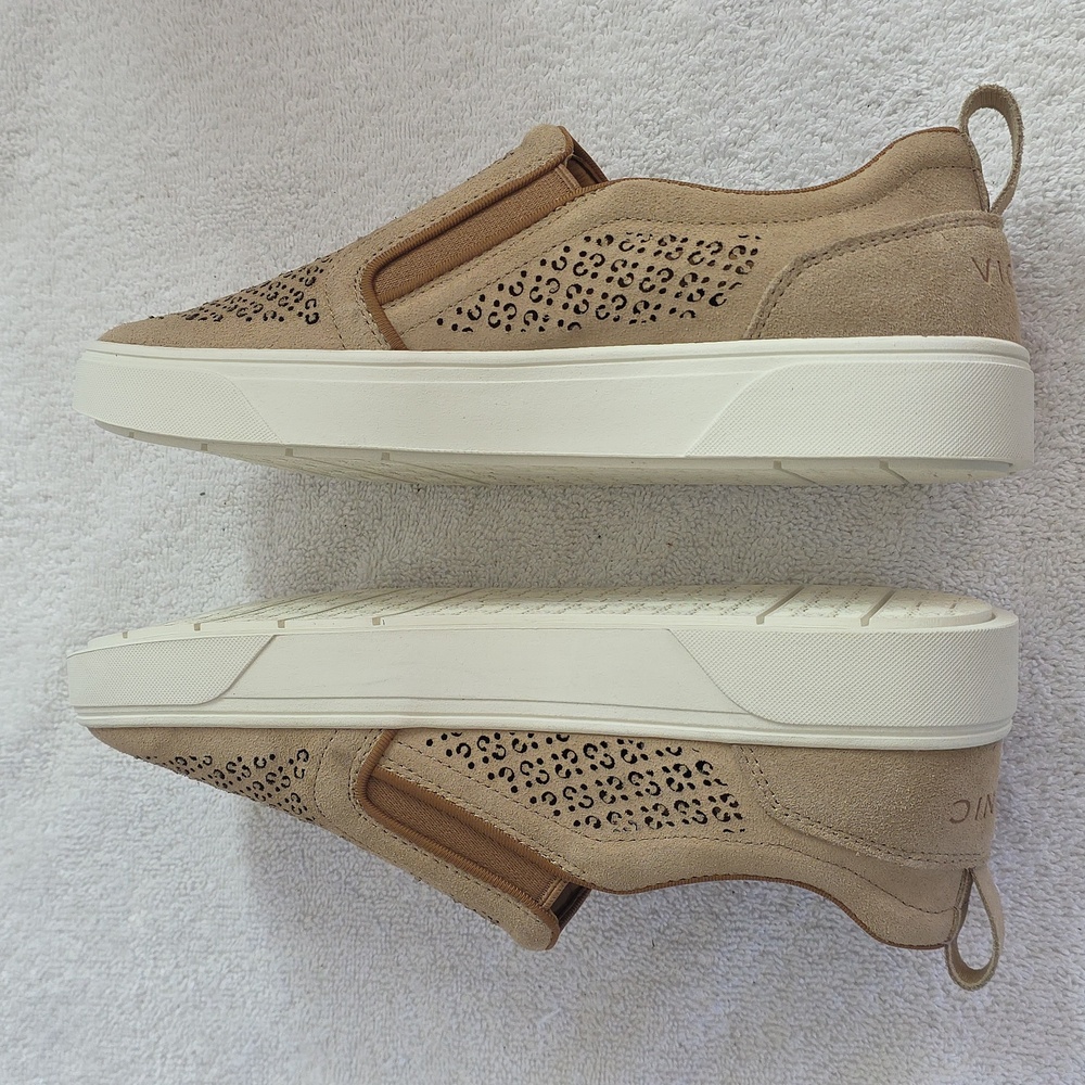 Vionic Kimmie Perforated Wheat Slip On Sneaker Womens Size 9 Nwob - Picture 12 of 16
